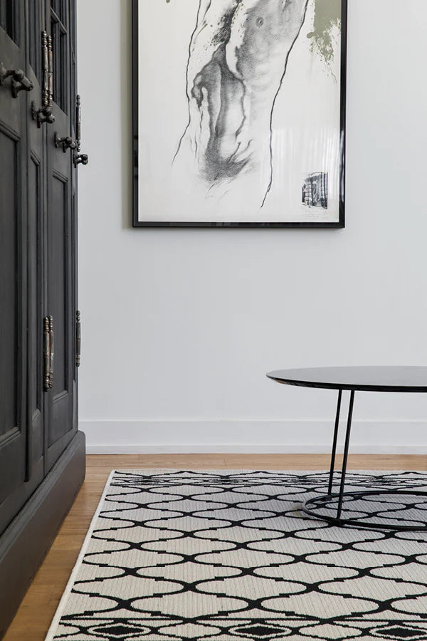 LATTICE WHITE WITH BLACK Rug & Runner