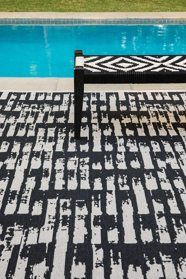 LINO WHITE WITH BLACK Rug & Runner
