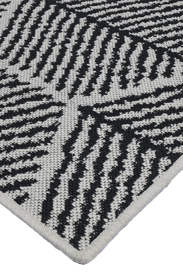 HIVE WHITE WITH BLACK Rug & Runner