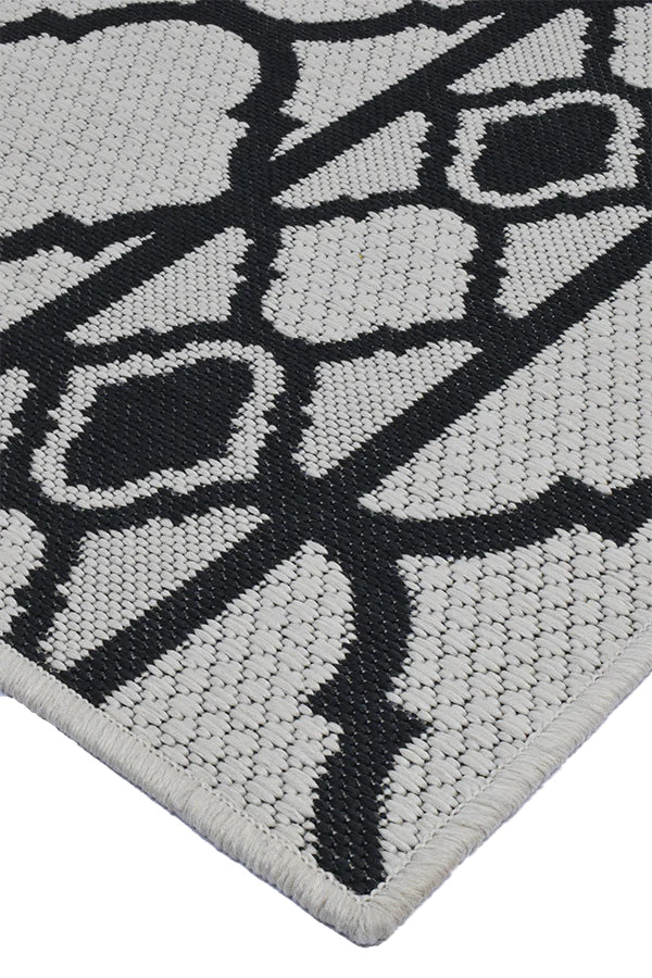LATTICE WHITE WITH BLACK Rug & Runner