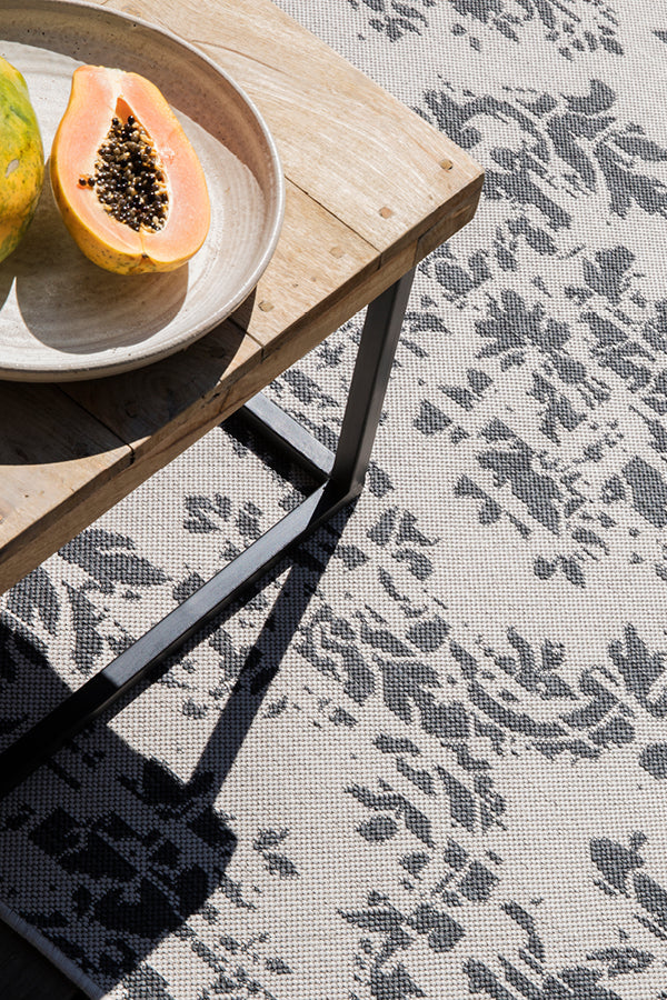 CAMBRIC WHITE WITH GREY Rug & Runner
