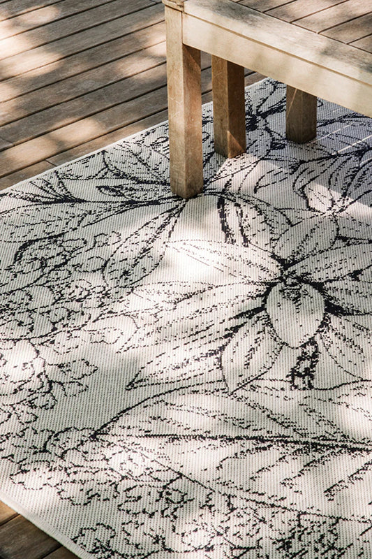 BOTANICA WHITE WITH BLACK Rug & Runner