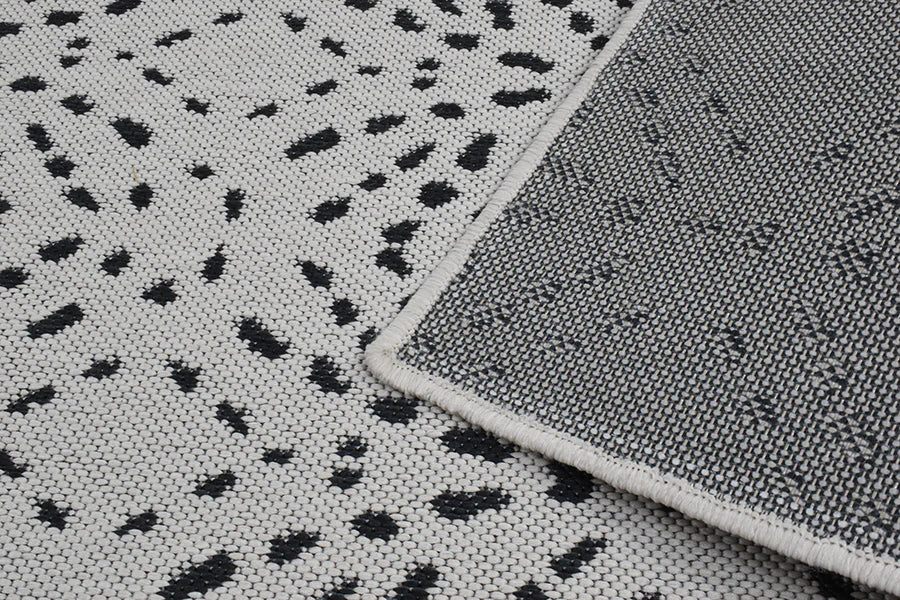 TUMZI WHITE WITH BLACK Rug & Runner